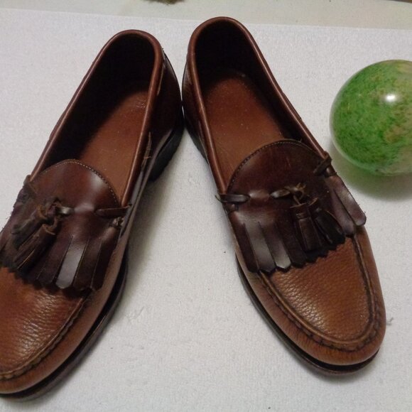 LEATHER MEN LOAFERS COGNAC COLOR W TASSELS BY ALLEN  EDMONDS 10 1/2 D main image 5